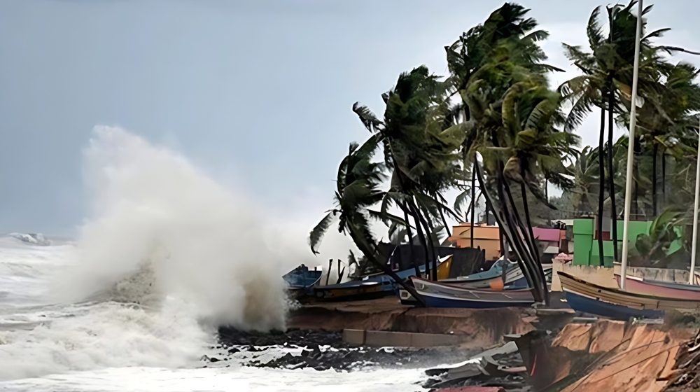 ৬০ কিমি বেগে ঝড়ের আভাস