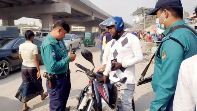 অভিযোগ ছাড়া কারও ডিভাইস চেক করতে পারবে না পুলিশ