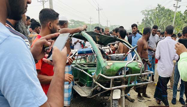 ভোলায় বাসের ধাক্কায় কলেজছাত্রীসহ নিহত ৩