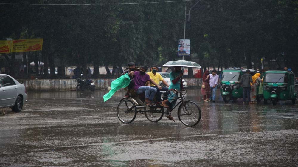 সেপ্টেম্বর জুড়েই ভারী বর্ষণের পূর্বাভাস