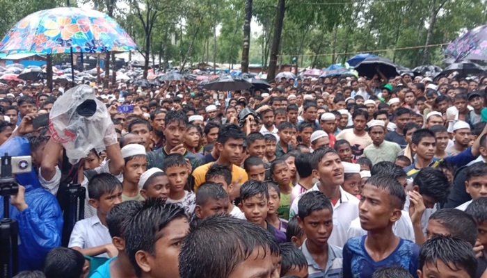 স্বদেশে ফেরার দাবিতে ৩০ হাজার রোহিঙ্গার সমাবেশ