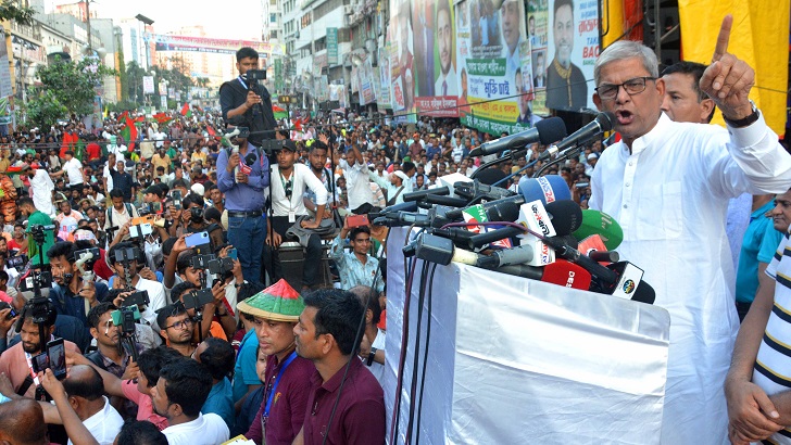 বিনা চিকিৎসায় খালেদা জিয়াকে হত্যা করতে চায় সরকার : ফখরুল