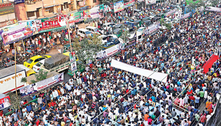 আ. লীগ-বিএনপির পাল্টা কর্মসূচি, উত্তপ্ত ঢাকা