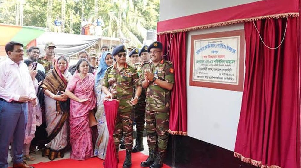 সেনাবাহিনী প্রধানের যশোর এরিয়া পরিদর্শন ও হাসপাতাল উদ্বোধন