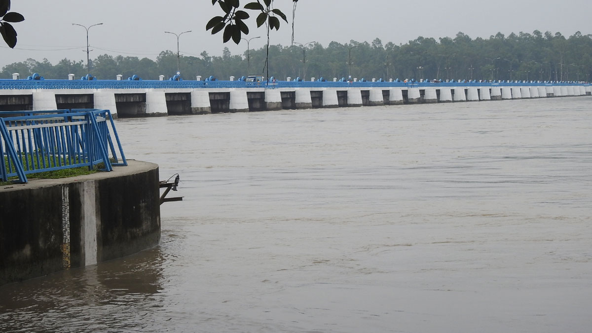 বিপৎসীমা ছুঁই ছুঁই তিস্তার পানি