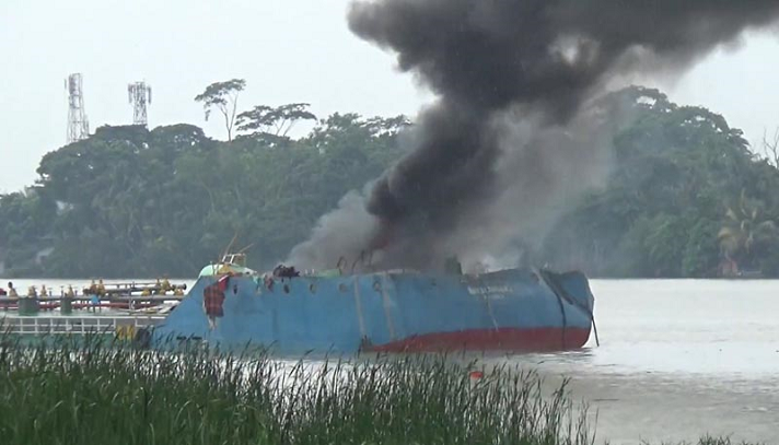 সাড়ে ১০ ঘণ্টা পর নিভল সাগর নন্দিনী-২’র আগুন