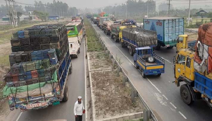 বঙ্গবন্ধু সেতু সড়কে ১৮ কিলোমিটার যানজট