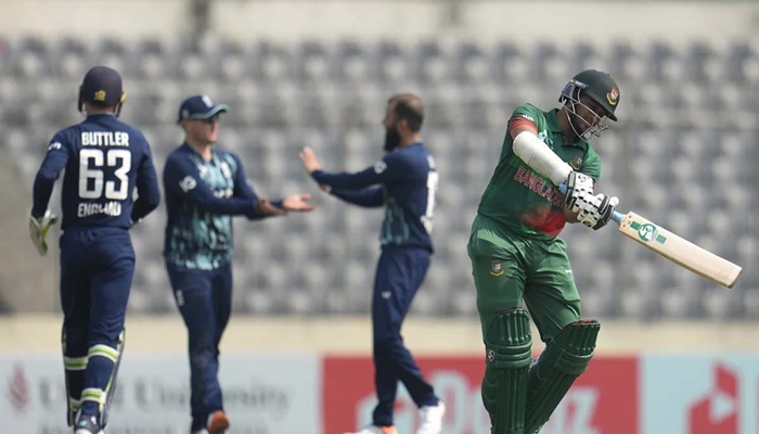 ১৩২ রানে হেরে সিরিজ হাতছাড়া টাইগারদের