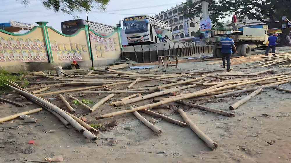 আমিনবাজারে বিএনপির মঞ্চ ভাঙচুর, সমাবেশ স্থগিত