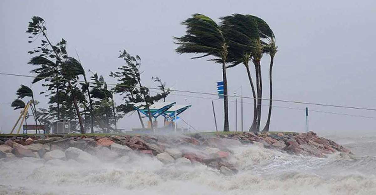 ৫ ডিসেম্বর উপকূলে আঘাত হানতে পারে ঘূর্ণিঝড় 'মিগজ্যাউম'