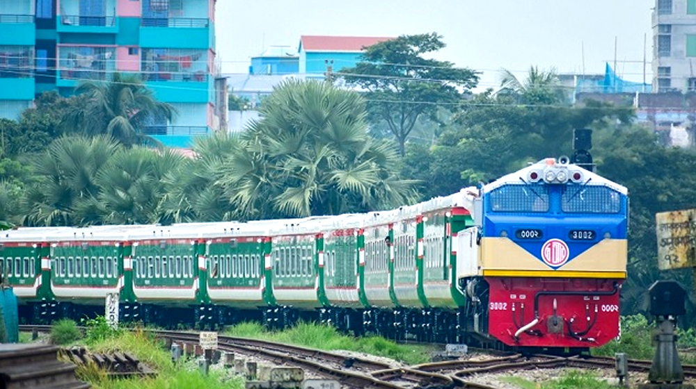 ঈদযাত্রায় চলবে ২০ স্পেশাল ট্রেন