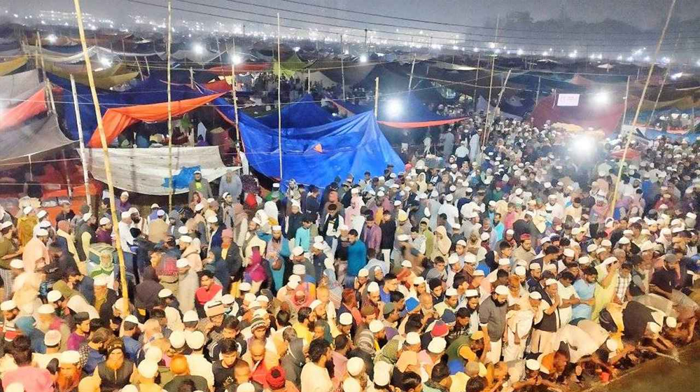 বিশ্ব ইজতেমা শুরু, লাখো মুসল্লির কণ্ঠে ‘আল্লাহ্‌ আকবার’ ধ্বনি