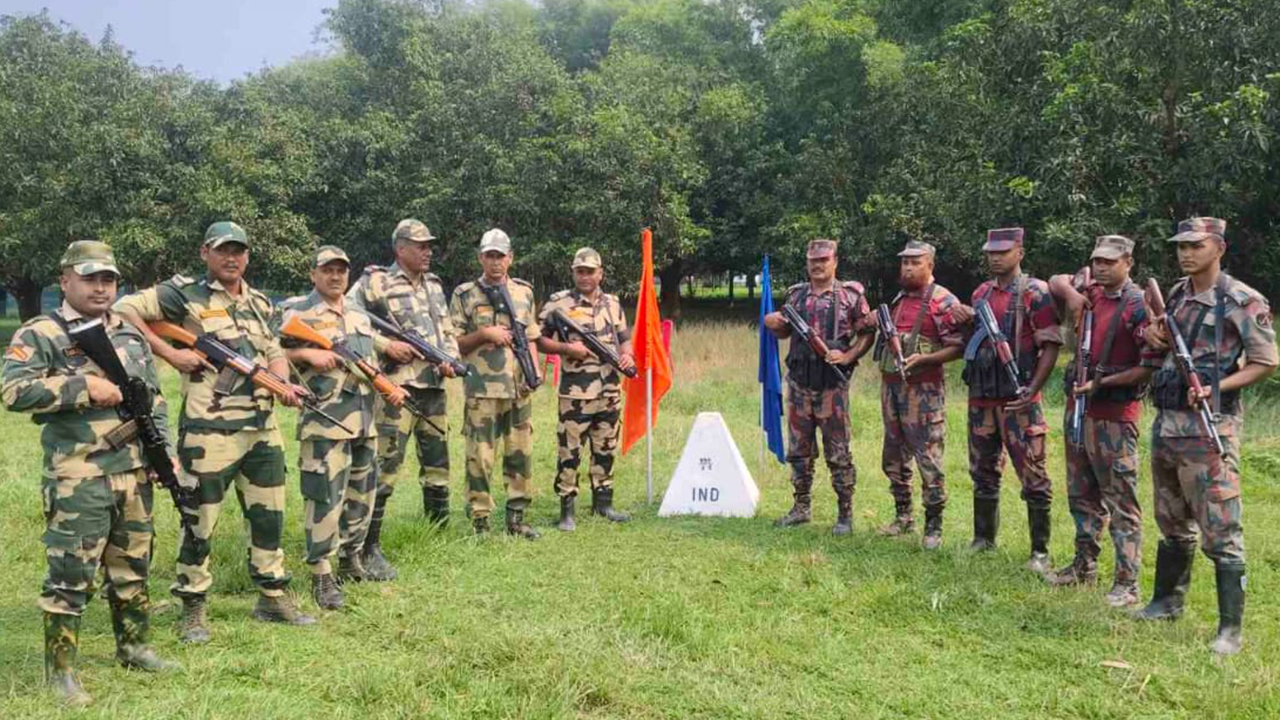 সীমান্তে ফের কাঁটাতারের বেড়া দেওয়ার চেষ্টা বিএসএফের, বিজিবির বাধা