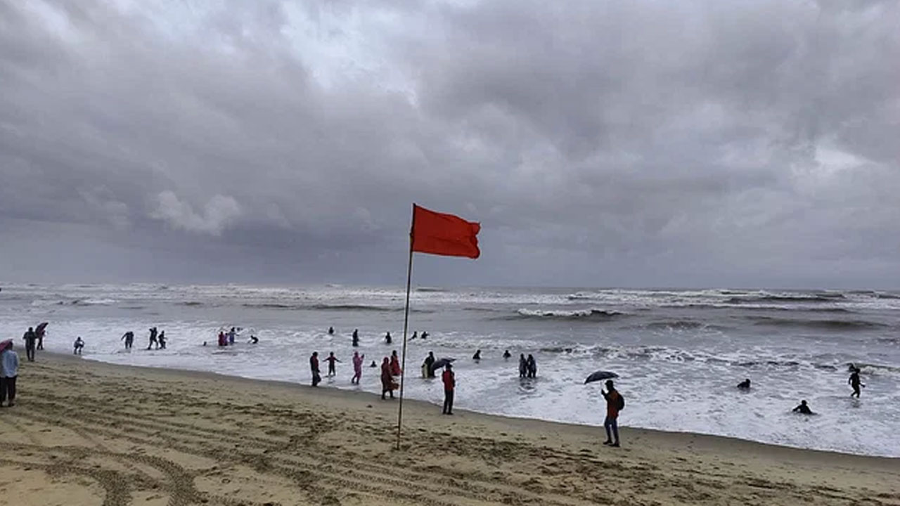 বইতে পারে ঝোড়ো হাওয়া, সমুদ্রবন্দরে ৩ নম্বর সতর্ক সংকেত