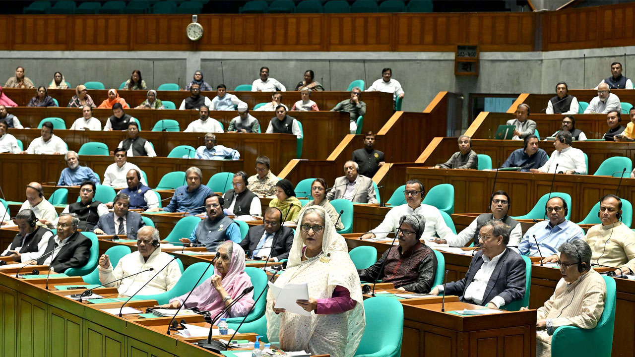 ‘দুর্নীতি করলে কারও রক্ষা নেই, যারাই দুর্নীতি করবে আমরা ধরব’