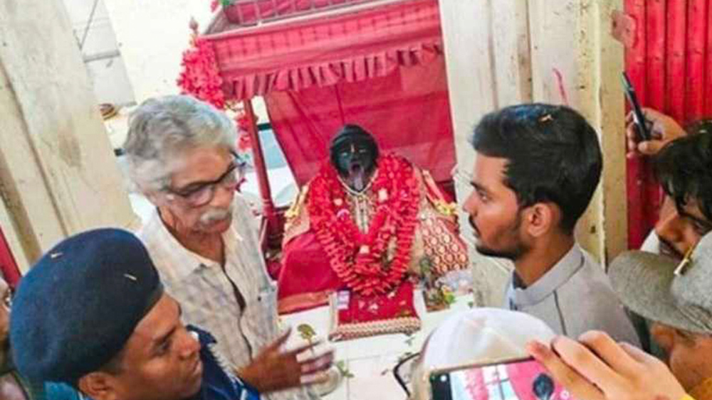 চুরি হওয়া সোনার মুকুট দ্রুত উদ্ধারের তাগিদ আসিফ মাহমুদের