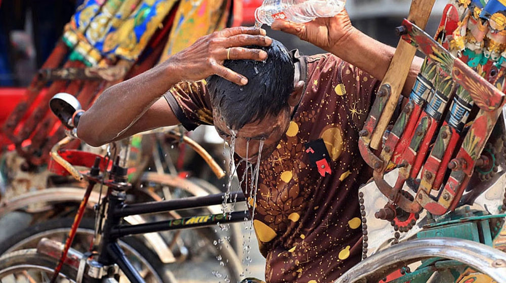 ফের হিট অ্যালার্ট জারি