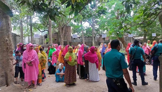 ভোটকেন্দ্রের নিরাপত্তা ও নজরদারি বাড়ানোর নির্দেশ ইসির