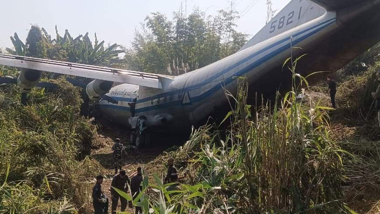 ভারতে অবতরণের সময় মিয়ানমারের সামরিক বিমান বিধ্বস্ত