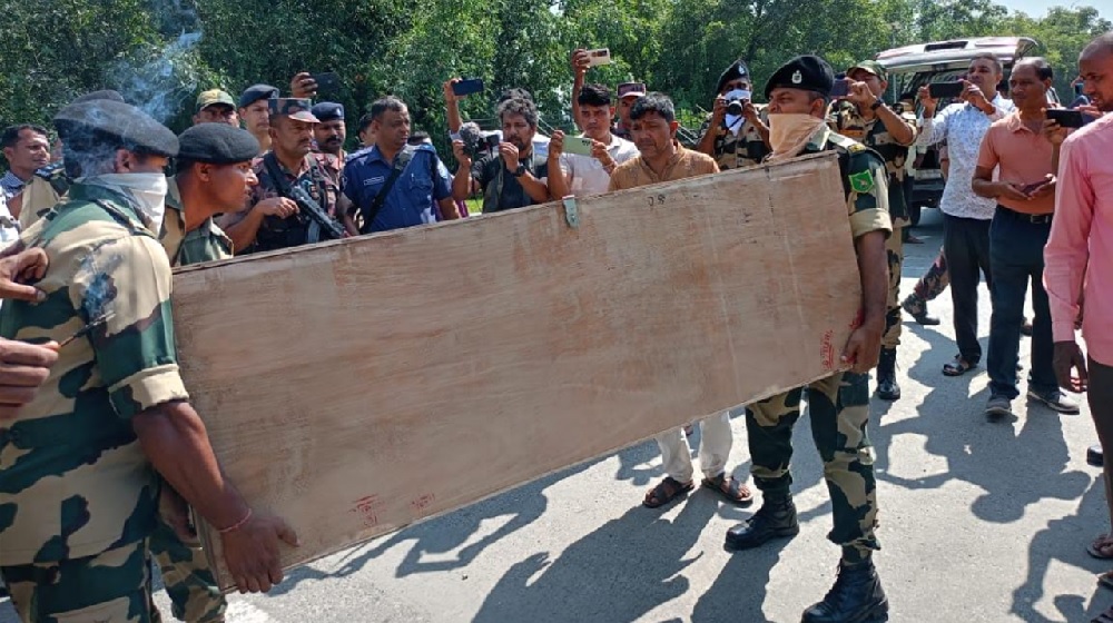 বাংলাদেশি যুবকের মরদেহ ফেরত দিল বিএসএফ