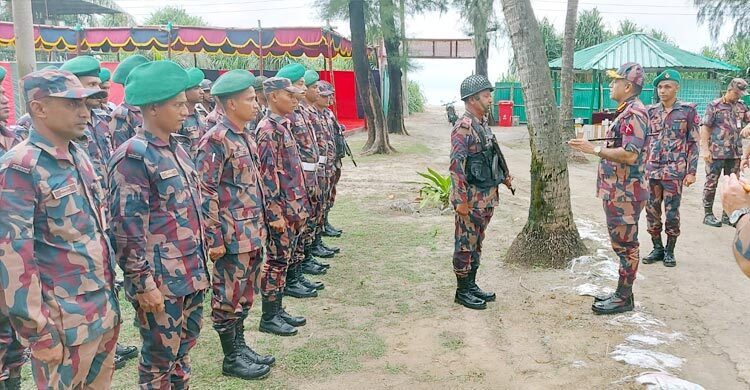 সেন্টমার্টিন ও সীমান্ত পরিদর্শন করলেন বিজিবি মহাপরিচালক