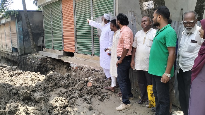 উন্নয়ন কাজ পরিদর্শনে মেয়র মুসলেহ উদ্দিন