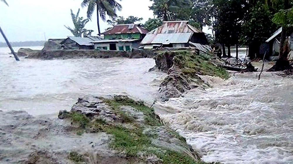 দুর্গত এলাকার সব শিক্ষাপ্রতিষ্ঠান সোমবার বন্ধ