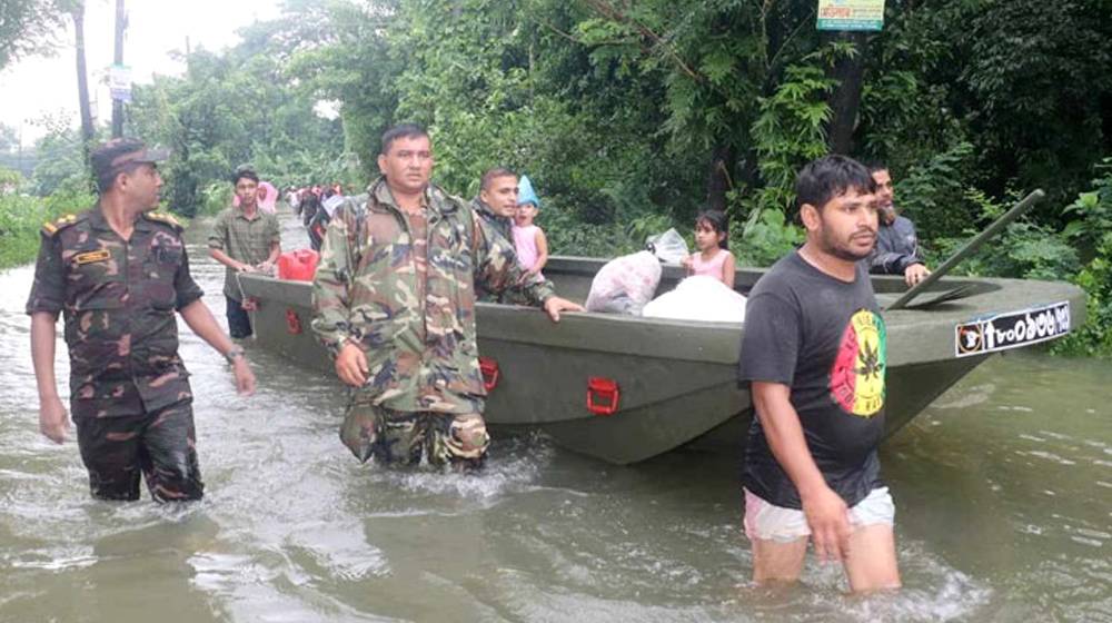 বন্যার্তদের সহযোগিতায় একদিনের বেতন দিল সেনাবাহিনী