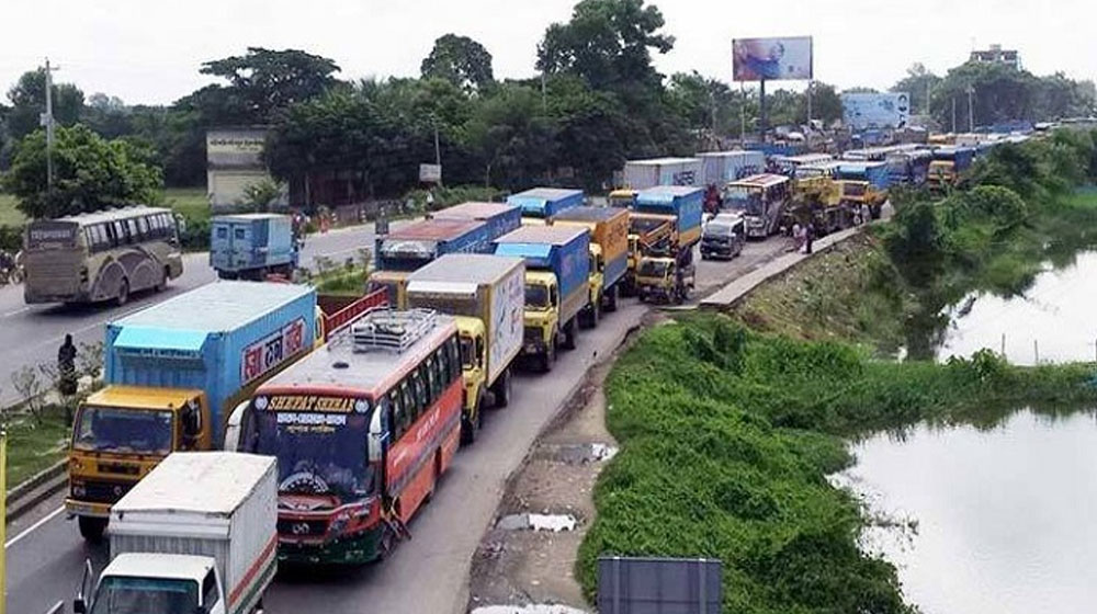 ঢাকা-টাঙ্গাইল মহাসড়কে তীব্র যানজট