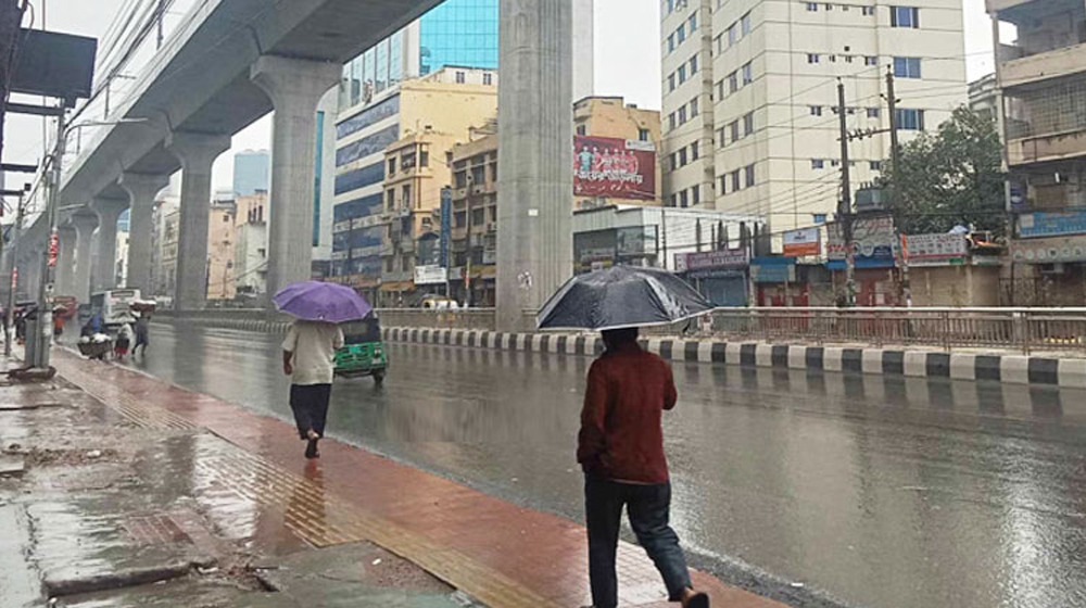 রাজধানীতে গুঁড়ি গুঁড়ি বৃষ্টি, বাড়তে পারে শীত