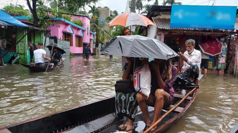 সুনামগঞ্জে ২০ লাখ মানুষ পানিবন্দি, আশ্রয়কেন্দ্রে বাড়ছে বন্যার্তদের সংখ্যা