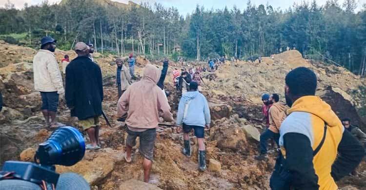 পাপুয়া নিউগিনিতে ভূমিধস : ৬৭০ জনের প্রাণহানির শঙ্কা