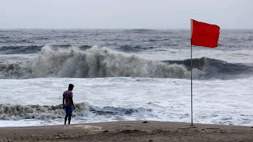 চার সমুদ্রবন্দরে ৩ নম্বর সতর্ক সংকেত বহাল