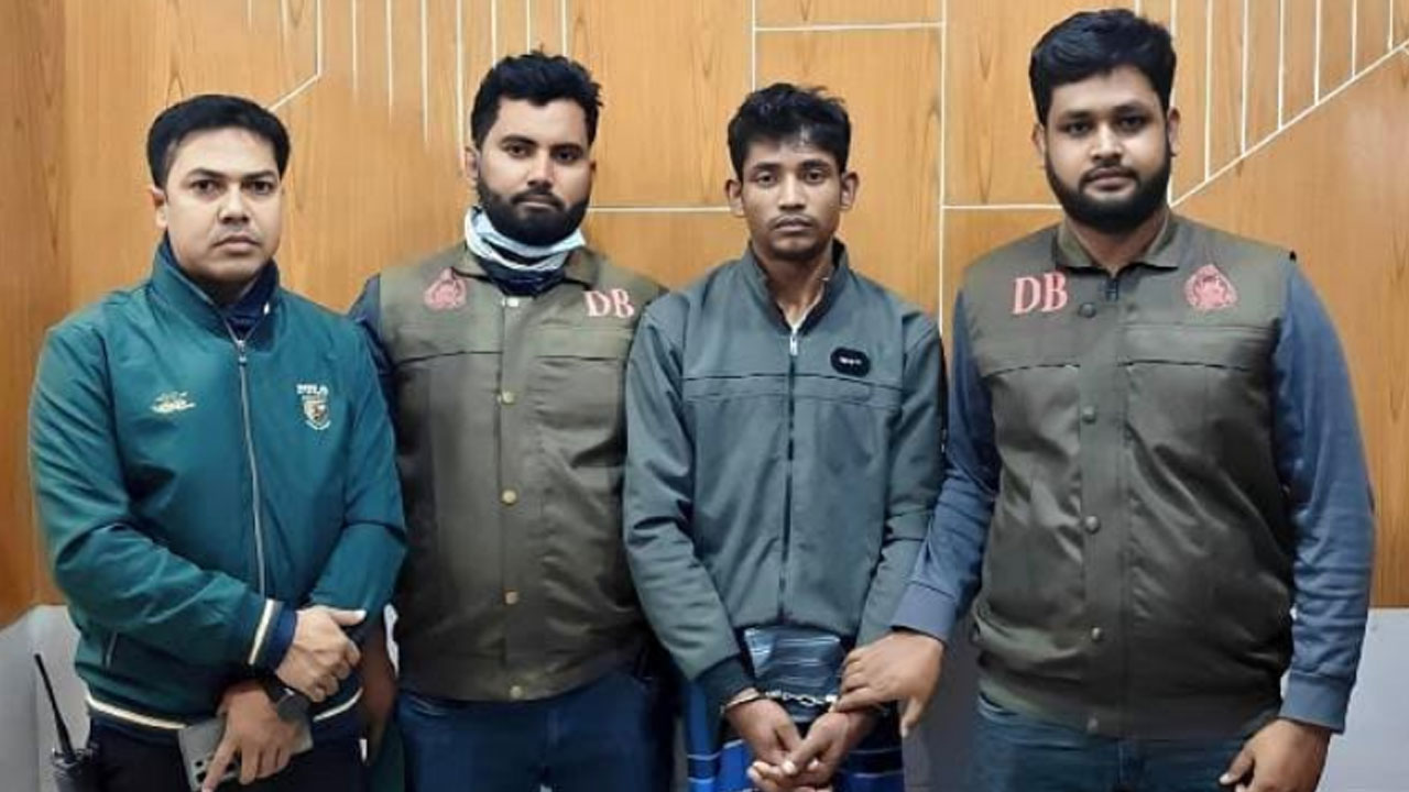 টিকটক ভিডিওকে কেন্দ্র করে গৃহবধূকে হত্যা, স্বামী আটক