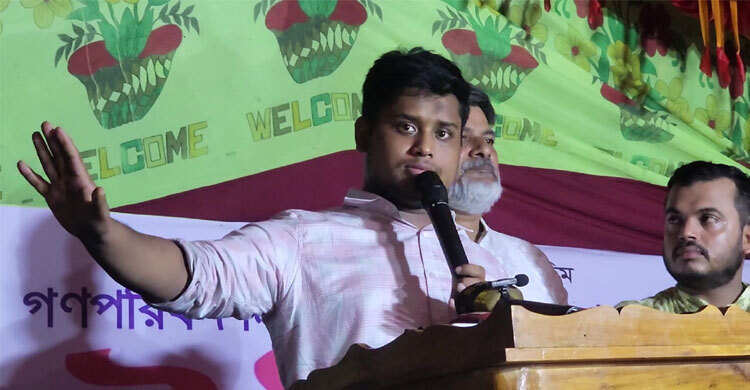 হাসনাত আবদুল্লাহর খোঁজ নিলেন রুমিন ফারহানা, পাঠালেন উপহারও