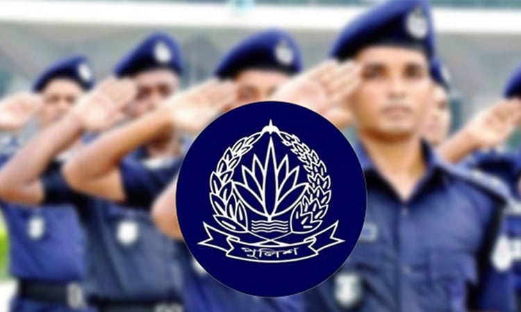 পলাতক ৪০ পুলিশ কর্মকর্তার পদক প্রত্যাহার