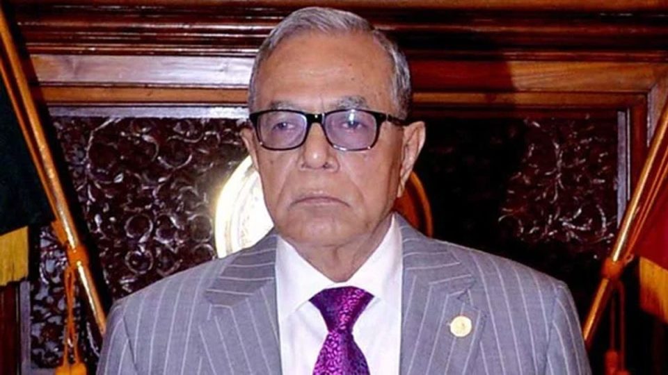 দেশ ছাড়লেন সাবেক রাষ্ট্রপতি আবদুল হামিদ