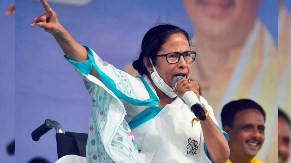 বাংলায় কথা বললেই বাংলাদেশে পাঠিয়ে দেওয়া হচ্ছে: মমতা বন্দ্যোপাধ্যায়