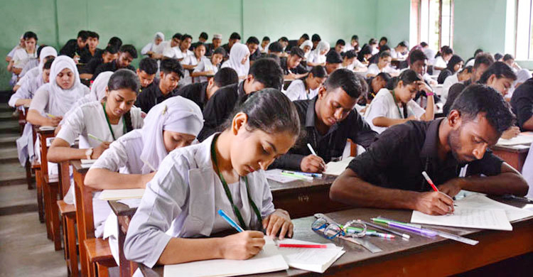 মঙ্গলবারের এইচএসসি পরীক্ষা স্থগিত: তথ্য উপদেষ্টা