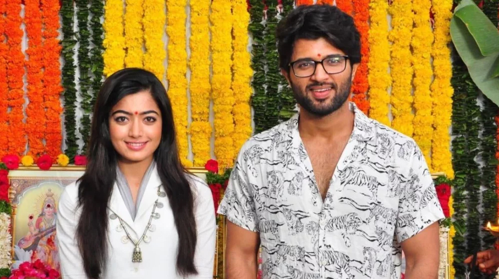 গোপনে বাগদান সেরেছেন রাশমিকা-বিজয়