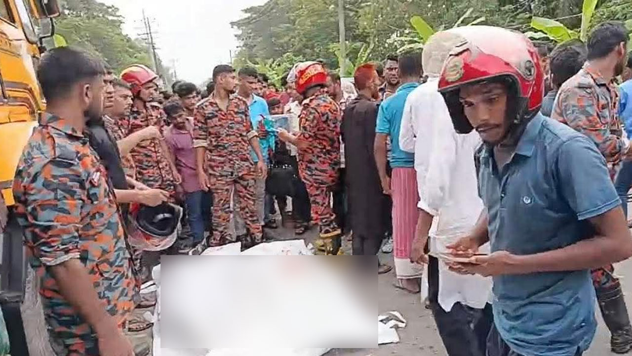 নোয়াখালীতে ট্রাকচাপায় অটোরিকশার চালকসহ ৬ যাত্রী নিহত