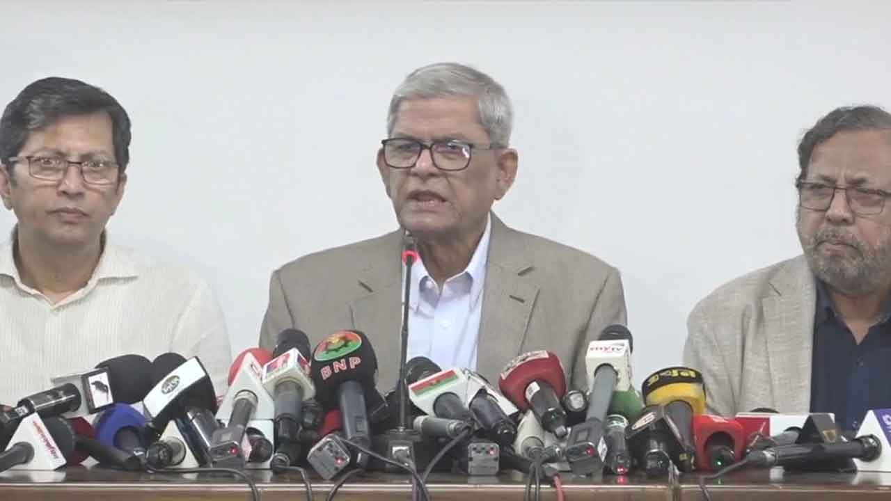 খালেদা জিয়াকে বিদেশে নেওয়ার অবস্থা এখন নেই : মির্জা ফখরুল