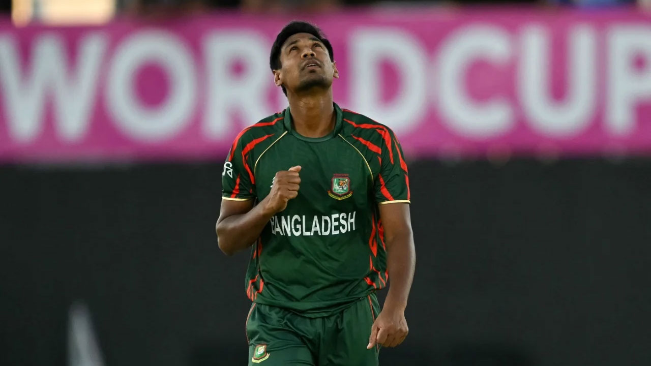 ৯ কোটি ২০ লাখে কলকাতায় মুস্তাফিজ