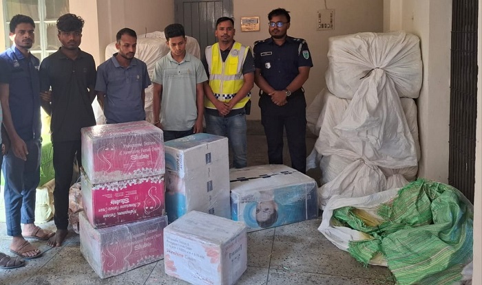 মৌলভীবাজারে ৩৬ লক্ষাধিক টাকার ভারতীয় চোরাই পন্য জব্দ, আটক ৩