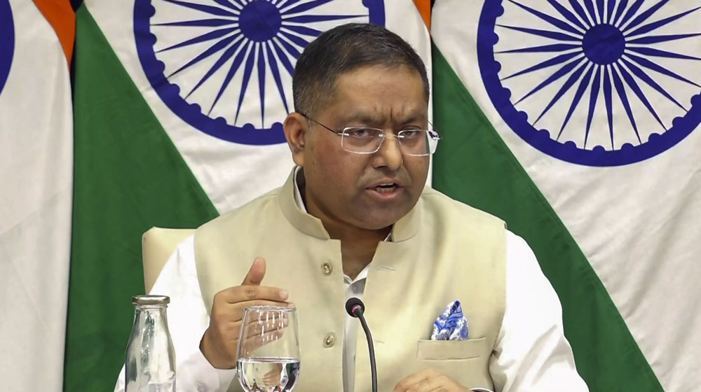 হাসিনাকে ফেরাতে বাংলাদেশের অনুরোধ পর্যালোচনা করছে ভারত