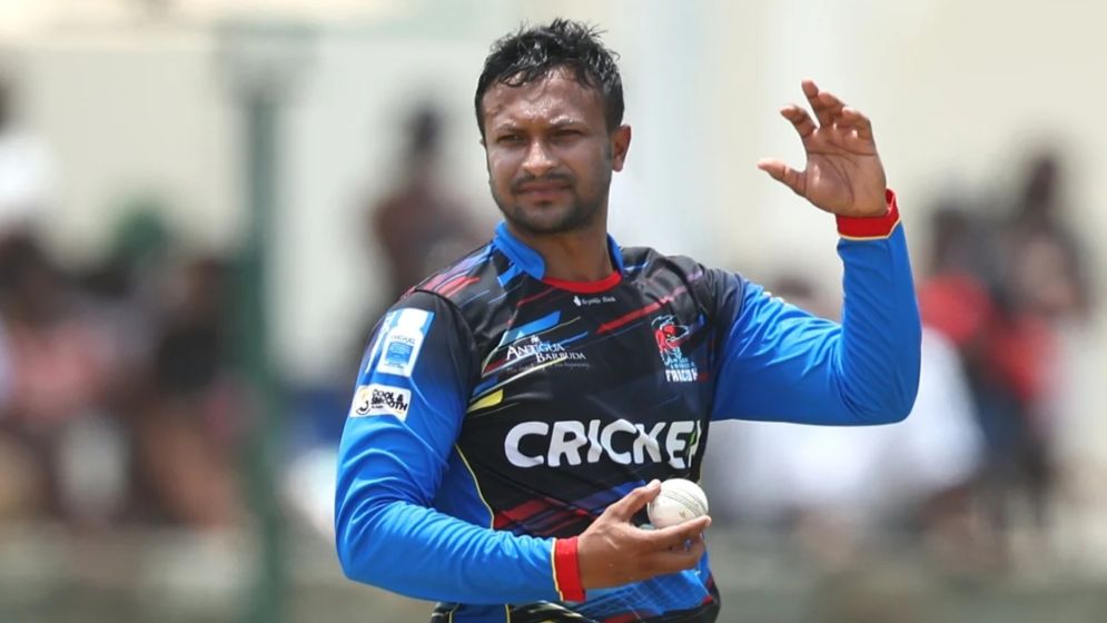 ৫০০’র মাইলফলক ছুঁয়ে বিশ্বরেকর্ড গড়লেন সাকিব