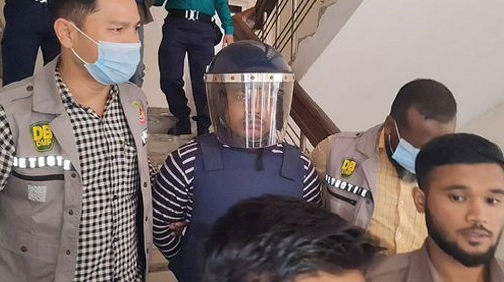 রিমান্ড শুনানিতে মোটরসাইকেলের মালিকানা নিয়ে নতুন তথ্য দিলেন কবির