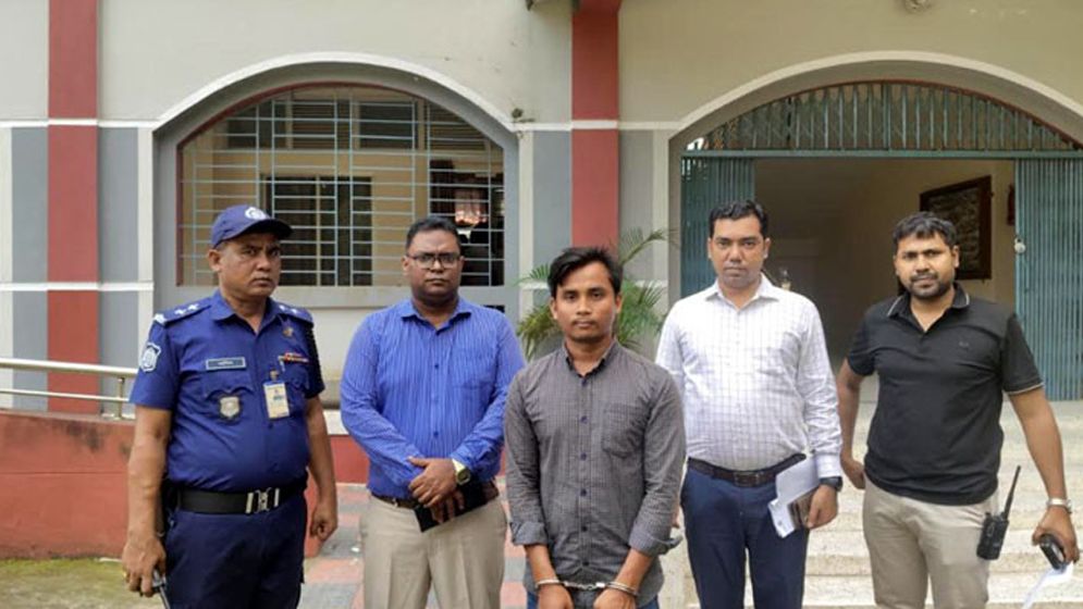 ‘উপ-খাদ্য পরিদর্শক’ নিয়োগ পরীক্ষায় কাশি দিয়েই ধরা খেল ডিভাইস চক্রের তিনজন