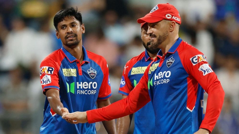 মোস্তাফিজের রেকর্ডের রাতে মাথা উঁচু করে বিদায় দিল্লির