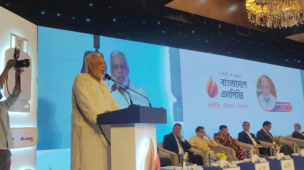 এলপিজি সিলিন্ডার ১ হাজার টাকার মধ্যে হওয়া উচিত: উপদেষ্টা ফাওজুল